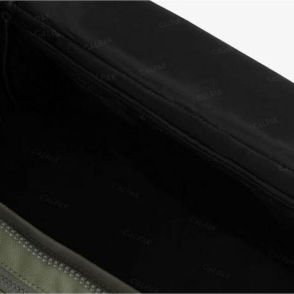 Calpak Stevyn Duffel Bag w/Shoe Compartment - Picture 4 of 10